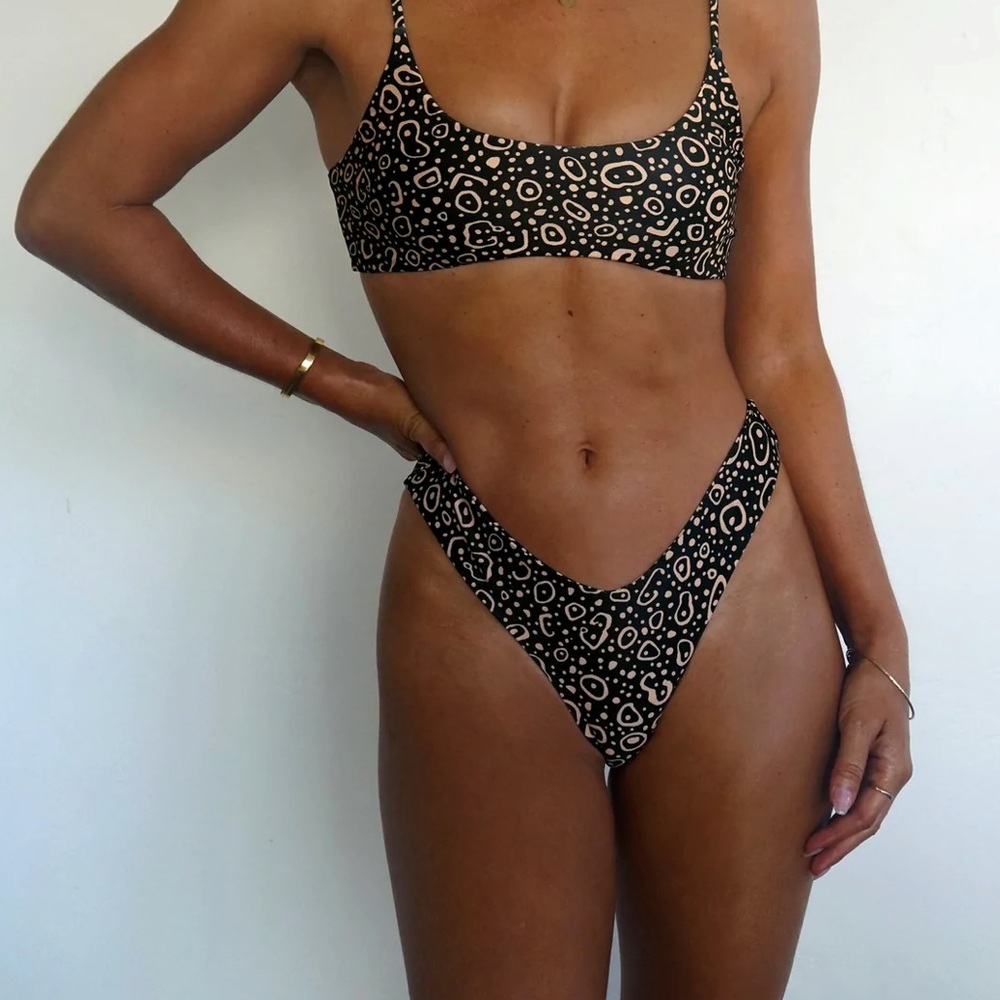 Nuera Swim Sting Ray Capri Swimsuit